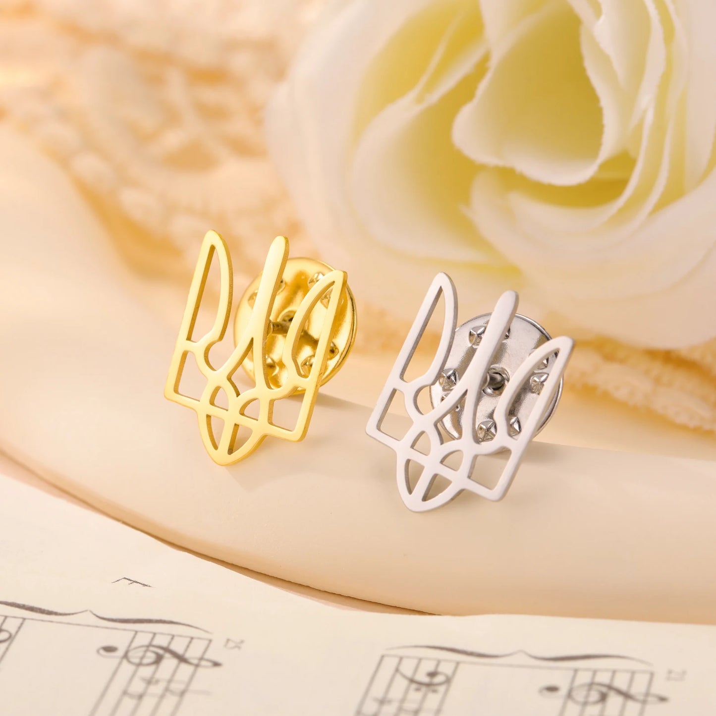 Cazador Ukraine National Symbol Brooch Pin for Men Women Stainless Steel Jewelry Suit Collar Badges 2026 Wholesale Waterproof