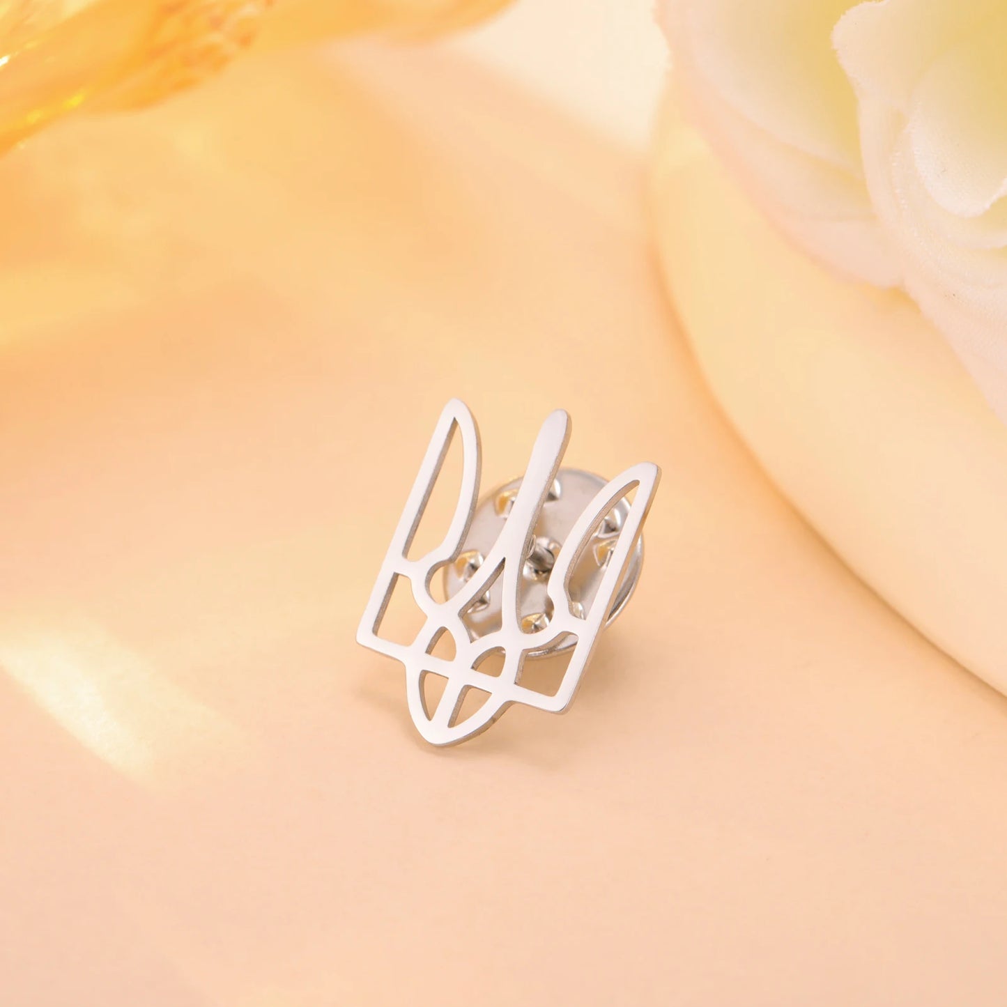Cazador Ukraine National Symbol Brooch Pin for Men Women Stainless Steel Jewelry Suit Collar Badges 2026 Wholesale Waterproof